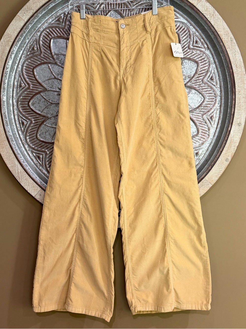 NWT We The Free Butter Yellow High-Rise Wide-Leg Corduroy Pleated Western Pants - Picture 4 of 7